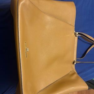 Vince camuto tan purse